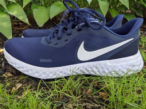 Nike Revolution 5 Review 